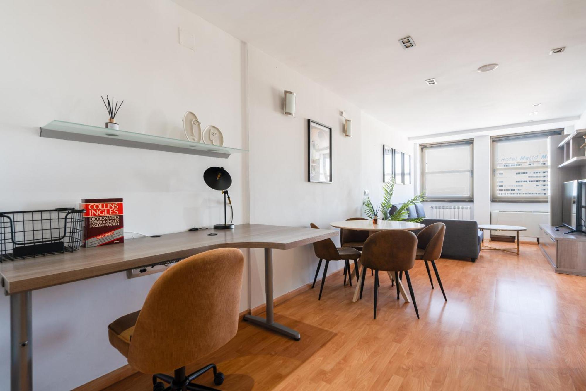 Apartamento En Plaza De Espana Alquiler Temporal Madrid Exterior foto